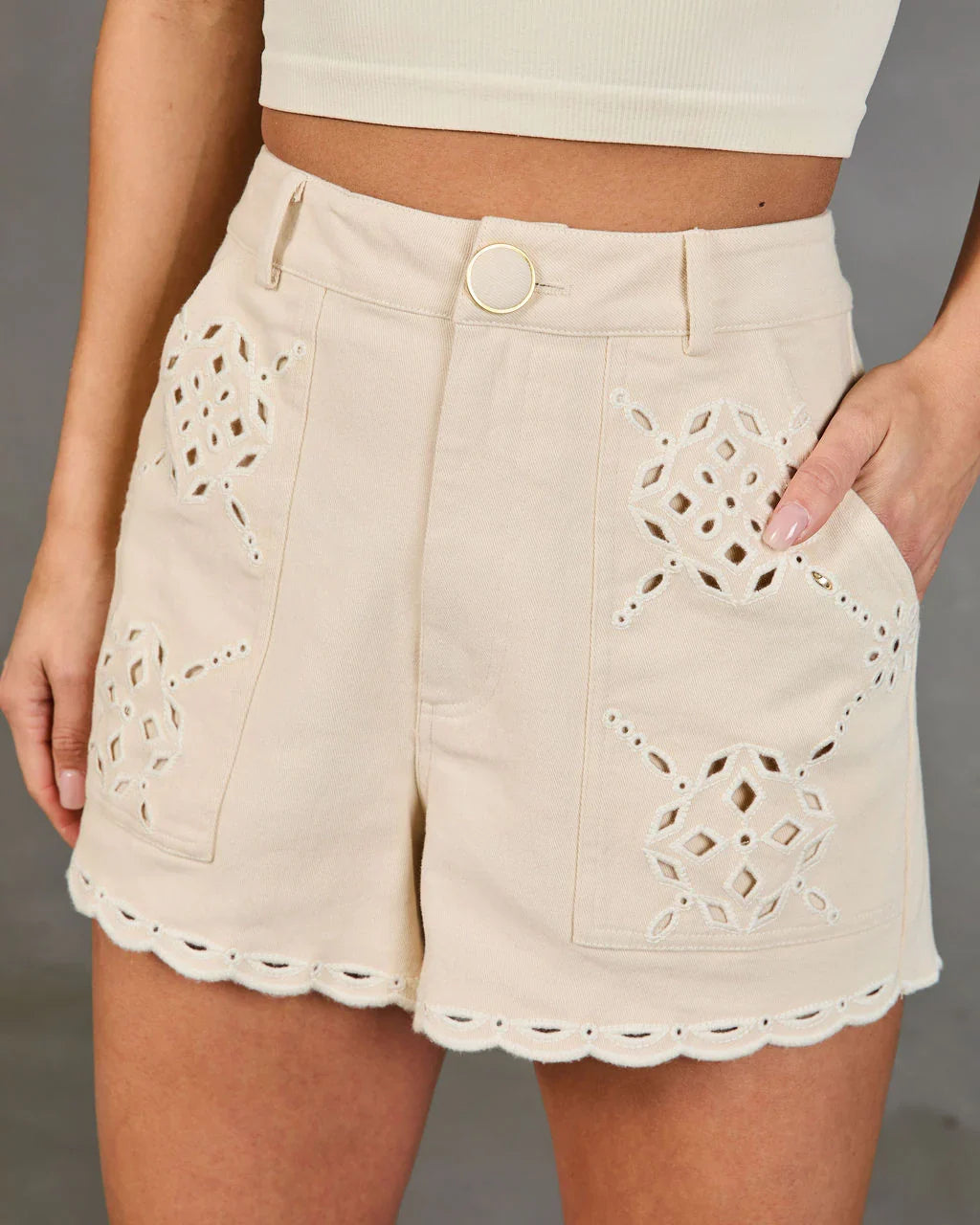 Softly Wandering Eyelet Scallop Trim Shorts