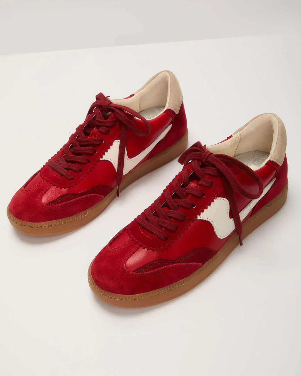 Right Catch Sneakers
