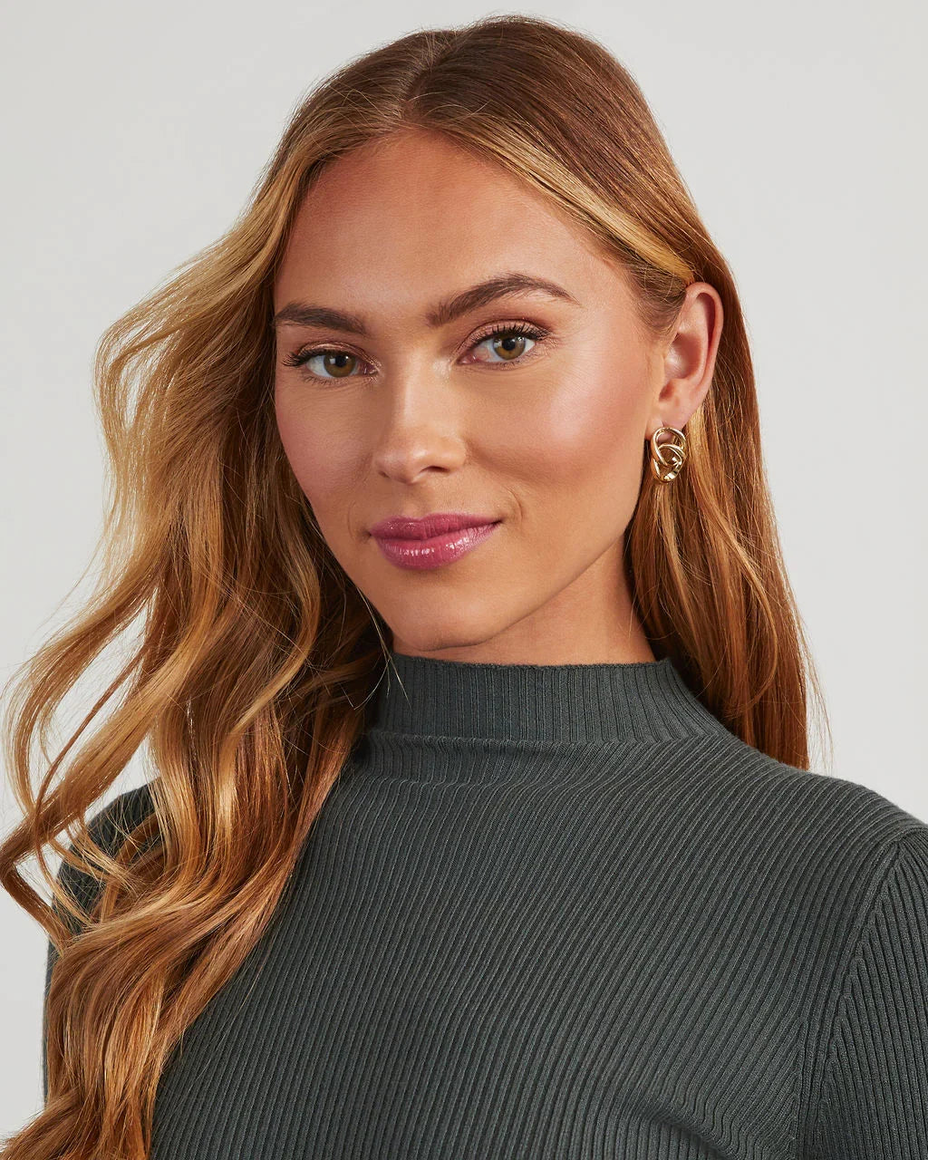 Cobra Linked Oval Stud Earrings